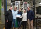 Bernarte entregó reconocimiento a ‘La Cumbrecita’ por su participación en una feria internacional