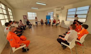 Con charlas a clubes e instituciones continúan los 16 Días de Activismo contra la Violencia de Género