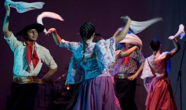 Taller de capacitación gratuito en danzas folklóricas