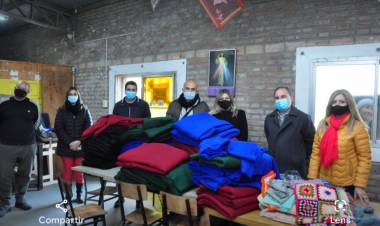 El Municipio entregó ropa de abrigo y frazadas a organizaciones de la ciudad