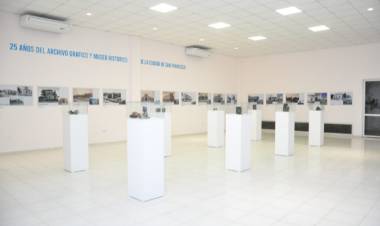 García Aresca inauguró la Muestra Fotográfica “135 Reflejos de Ciudad”