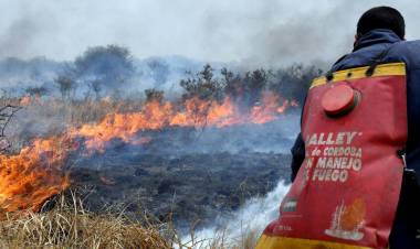 Aunque el clima ayuda, ya son 30.600 las hectáreas arrasadas por el fuego