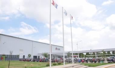 El Intendente visitó la planta de Lear