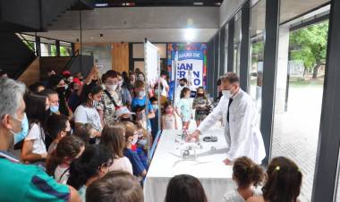 Los más pequeños disfrutaron de la Kermes de Ciencia y Tecnología en la Tecnoteca