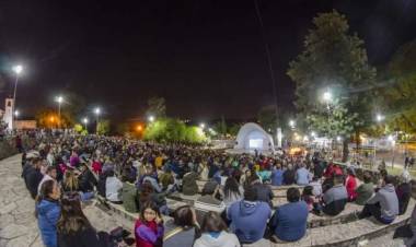 Estrenaron en la localidad cordobesa de Saldán el primer film realizado con teléfonos celulares