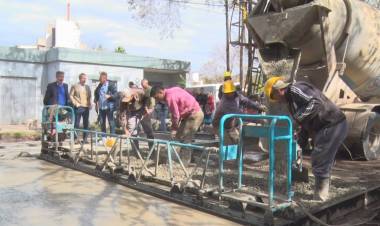 Avanza a buen ritmo la obra de pavimentación de barrio 9 de Septiembre