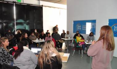 Comedores y Merenderos de la ciudad recibieron capacitación sobre Buenas Prácticas Alimentarias