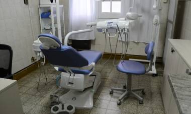 Presentaron un nuevo equipo para el servicio de odontología en la Asistencia Pública