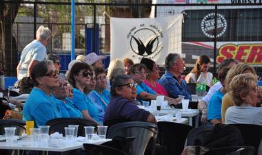 Adultos mayores que asisten a talleres tuvieron su primer encuentro