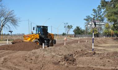 Comenzó la pavimentación del camino a Plaza San Francisco