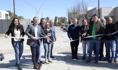 Se inauguró la ampliación de primera etapa de pavimentación en barrio Independencia