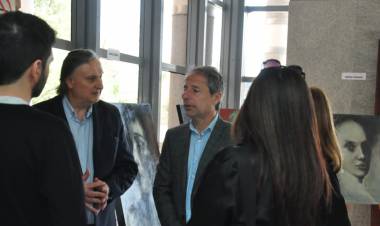 El intendente Bernarte recorrió la muestra “Justicia en Colores”