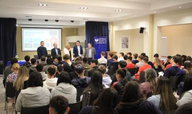 El municipio firmó un convenio de colaboración con la Universidad Fasta