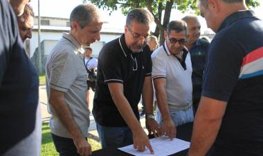 Bernarte inauguró la obra de desagües cloacales en los barrios Bouchard y San Martín