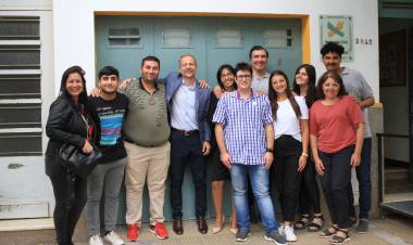 Bernarte visitó la Asociación Civil de Sordos de San Francisco