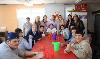 Bernarte visitó el Centro Educativo Instituto de Modalidad Especial Don Orione
