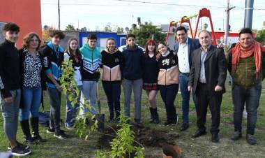 Bernarte se reunió con jóvenes del Foro de Estudiantes Secundarios