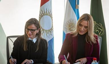 Se firmaron convenios de colaboración entre Salud y la Universidad Siglo 21