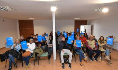 24 familias de la ciudad accedieron a su escritura