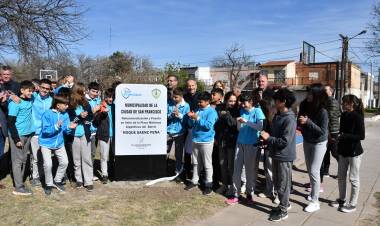 Se inauguró la refuncionalización de la plaza de barrio Roque Sáenz Peña