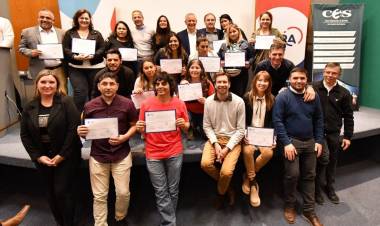 Se entregaron certificados a estudiantes de los trayectos formativos