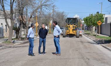 Está llegando a su fin la obra de cordón cuneta en barrio Parque