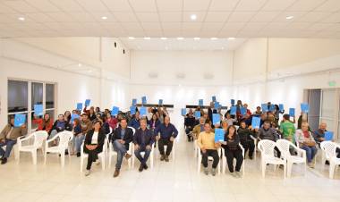 Se entregaron 36 escrituras sociales definitivas a familias de la ciudad