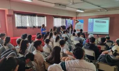 Se realizó un taller de protección digital para adolescentes y adultos