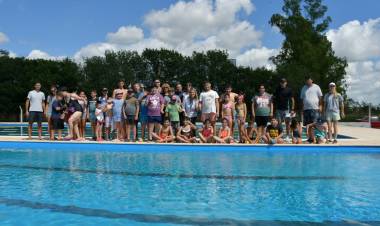 Comenzó la temporada de verano en el Polideportivo Municipal