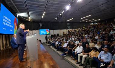Bernarte participó de la presentación oficial del Boleto Educativo Cordobés y Boleto Obrero Social 2024
