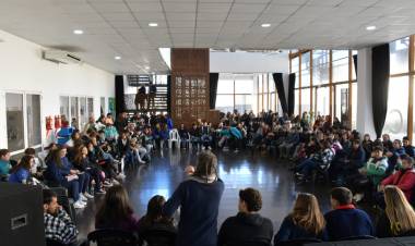 Se lanzaron en San Francisco los Foros Estudiantiles Regionales del Ministerio de Educación