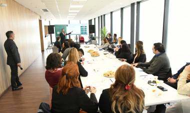 EPEC capacita sobre el plan de recategorización de usuarios para conservar la tarifa de energía eléctrica