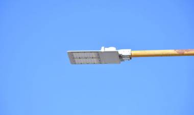 Comenzó la instalación de luces LED en el microcentro sur de la ciudad