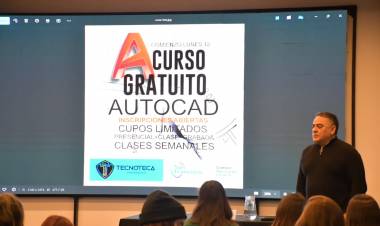 Comenzó el dictado de curso de AutoCAD 2D en Tecnoteca