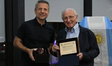 Bernarte homenajeó a Franco Cúccolo como huésped de honor de San Francisco