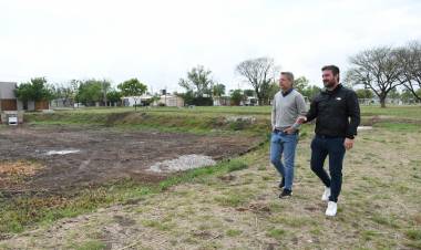 Avanzan las obras en la laguna de retardo de Barrio 20 de Junio