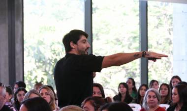 Inclusión y autismo: Eduardo Sotelo disertó en San Francisco