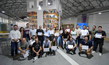 Se entregaron certificados del Diplomado en Comercio Internacional para Pymes