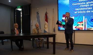 Zovatto y Graglia analizaron el presente y el futuro de la provincia y el país en el contexto global