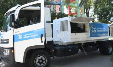 La Municipalidad adquirió un nuevo camión desobstructor para la Amos