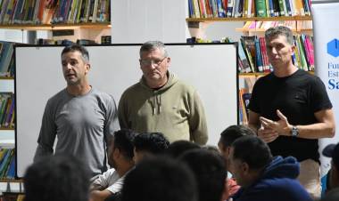 A través de un curso se capacita en recursos pedagógicos a entrenadores de fútbol infantil