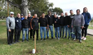 Se plantaron 40 nuevos ejemplares arbóreos en la costanera norte