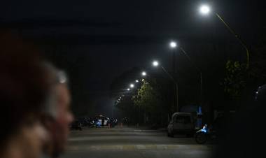 Se ampliaron las luces LED en barrio San Cayetano