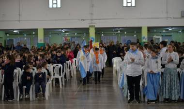Bernarte participó del acto por el Día de la Independencia en la Escuela Fava de Esteban