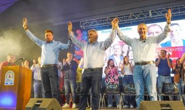 El gobernador brindó un fuerte respaldo a la candidatura de Juan Schiaretti