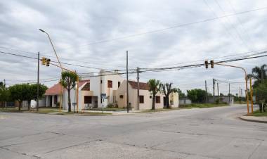 Ya están instalados y en breve comenzarán a funcionar los semáforos de la Av. Intendente Trigueros de Godoy