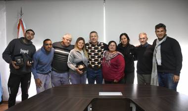 Bernarte distinguió a trabajadores de la cooperativa “San Francisco Recicla” por un gesto de honestidad que emocionó a toda la ciudad