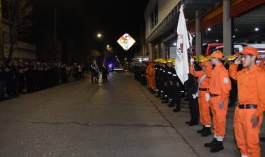 Bernarte remarcó el aporte que brindan los bomberos voluntarios a la sociedad