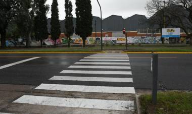 Quedó habilitado el semáforo peatonal en Av. Cervantes y Falucho