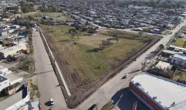Avanza buen ritmo la construcción de la senda peatonal en el terreno del Ferrocarril Mitre